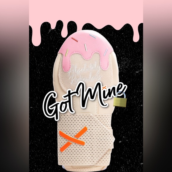 Absolutely Ridiculous strawberry dipped sliding mitt - Picture 1 of 2